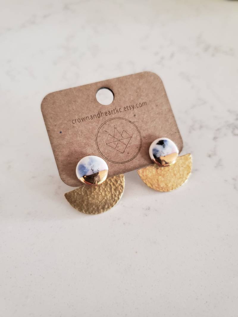 Konfetti Ohrstecker Mit Goldmantel Made To Order Keramik Ohrringe Porzellan Schmuck Handbemalt Konfetti Ohrstecker Mit Goldmantel Made To Order Keramik Ohrringe Porzellan Schmuck Handbemalt von CrownAndHeartKC