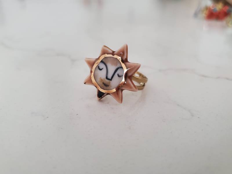 Verstellbarer Sonnenring Made To Order Porzellan Keramik Messing Ring, Handgemacht Handbemalter Schmuck Verstellbarer Sonnenring Made To Order Porzellan Keramik Messing Ring, Handgemacht Handbemalter Schmuck von CrownAndHeartKC