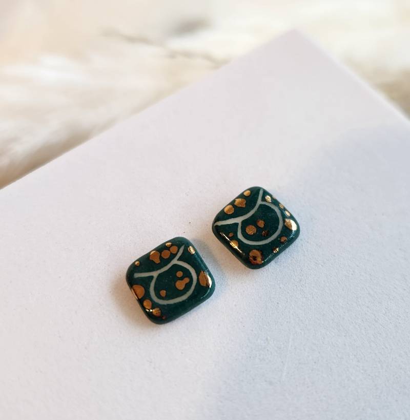 stier-Ohrstecker, Porzellan-Keramik-Ohrstecker, Handbemalt Mit 22K Goldglanz Details stier-Ohrstecker, Porzellan-Keramik-Ohrstecker, Handbemalt Mit 22K Goldglanz Details von CrownAndHeartKC