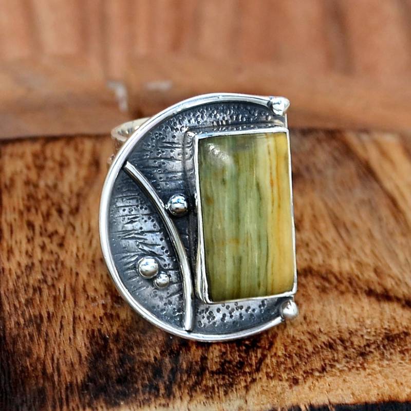 Larsonit Jaspis Ring, Grüner Silber Handarbeit Statement Breiter Band Boho Ring von CrownJewelsHub