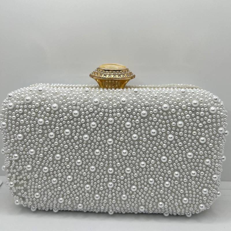 Elegante Perlen-Clutch Mit Strass & Gold-Details - Perfekte Braut- Abendtasche von CrownedBeautyTezsah