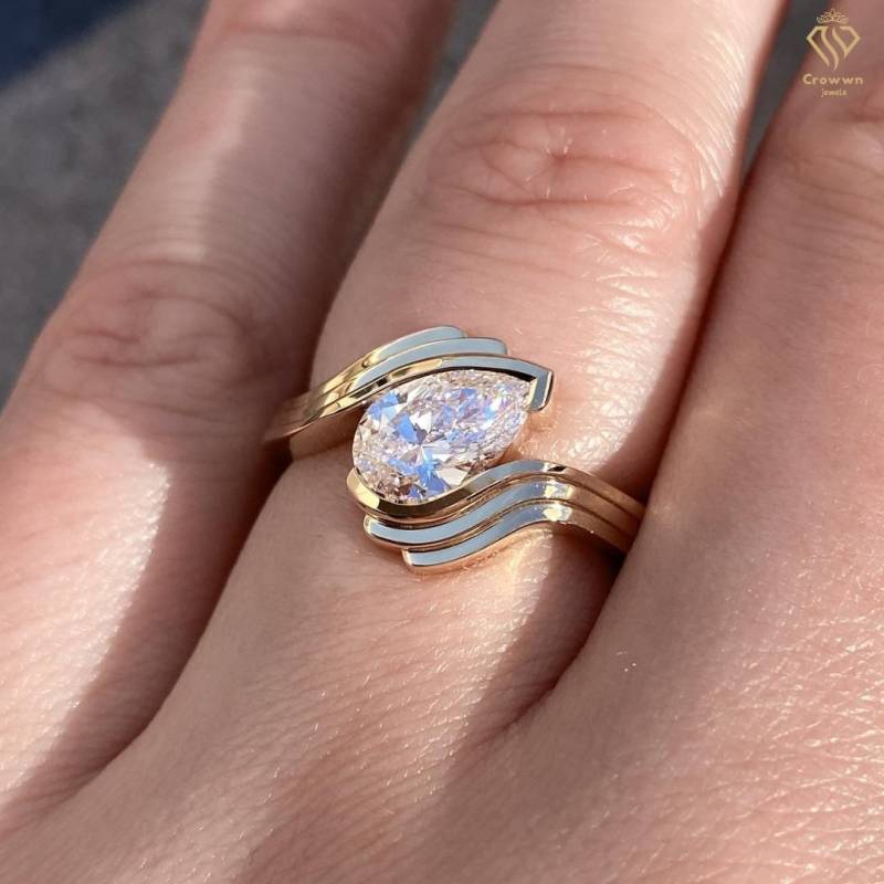 2 Ct Birnenform Moissanit Verlobungsring Birnenschliff Ring Träne 14K 18K Gelbgold Jubiläumsgeschenk Jubiläumsring Für Frauen von CrowwnJewels