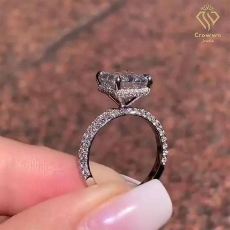 2Ct Radiant Cut Moissanite Verlobungsring Jubiläumsgeschenk Für Frauen Versprechen Ring Pave Band Vorschlag Perfektes Geschenk von CrowwnJewels