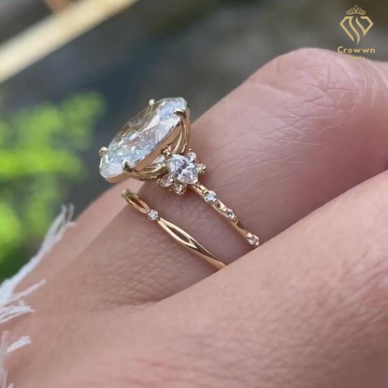 3 Ct Moissanit Verlobungsring 14K Gelbgold Oval Braut Set & Diamant Ehering Versprechen Ring Jahrestag Geschenk Für Sie von CrowwnJewels