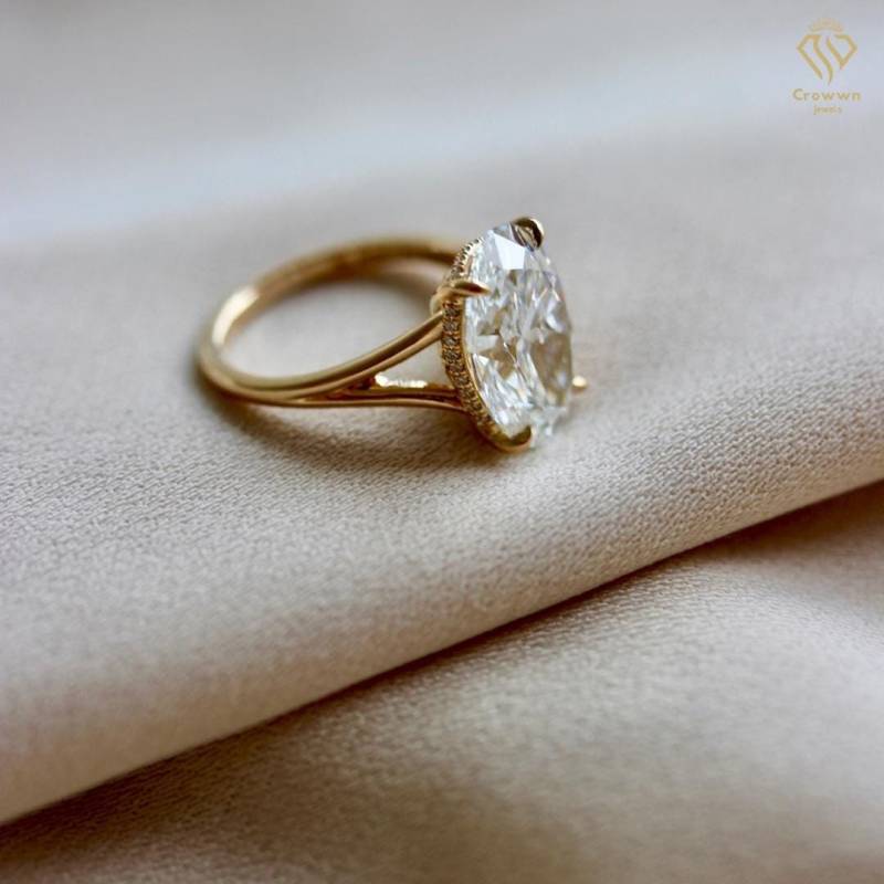 3 Ct Oval Cut Ice Crushed Moissanite Verlobungsring Ring Längliche Hidden Halo Ehering Geschenk Für Frauen von CrowwnJewels