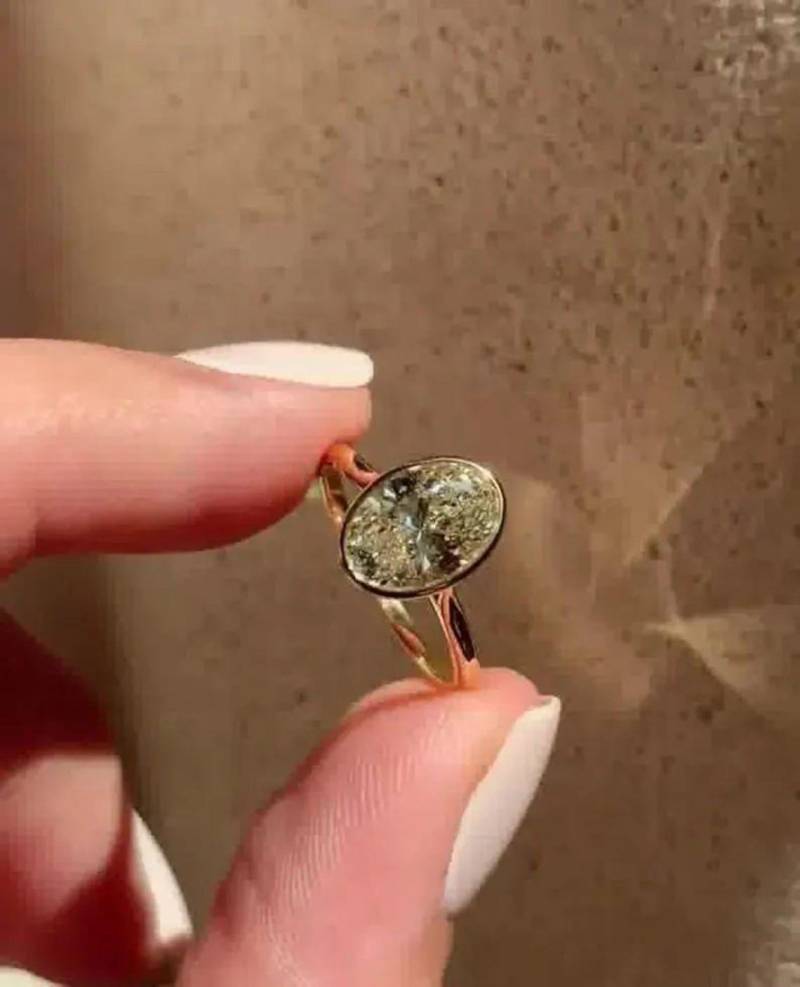 3 Ct Oval Moissanit Verlobungsring Ehering Diamant Ring Lünette 14K Gelbgold Solitär Jubiläumsgeschenk von CrowwnJewels