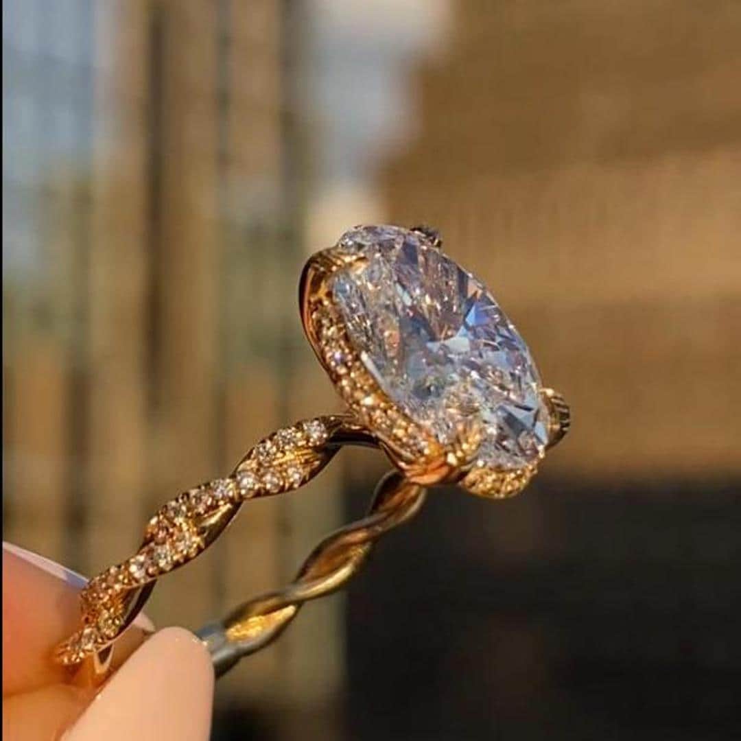 3 Ct Oval Moissanite Diamant Verlobungsring Twisted Band Infinity Stil Ehering 14K Solid Gold Jubiläumsring 3 Ct Oval Moissanite Diamant Verlobungsring Twisted Band Infinity Stil Ehering 14K Solid Gold Jubiläumsring von CrowwnJewels
