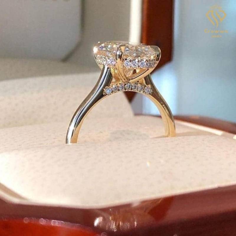 3Ct Oval Moissanite Verlobungsring Versteckter Halo-Ring 14K Solid Gold Ring Ehering Solitaire Jubiläumsring Geschenk Für Sie von CrowwnJewels