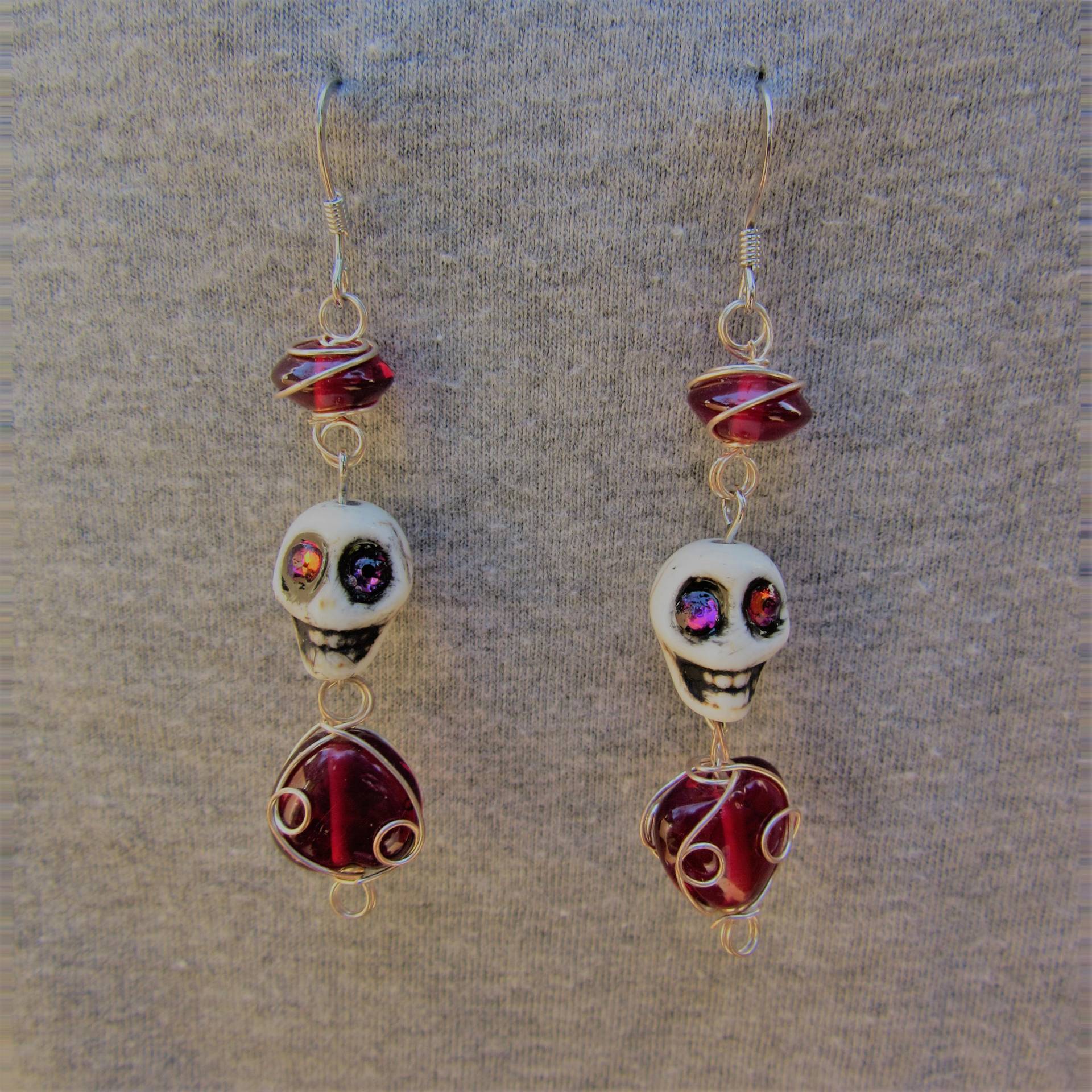 Totenkopf Ohrringe Mit Swarovski-Kristall-Augen Totenkopf Ohrringe Mit Swarovski-Kristall-Augen von CrucifyMyHeart