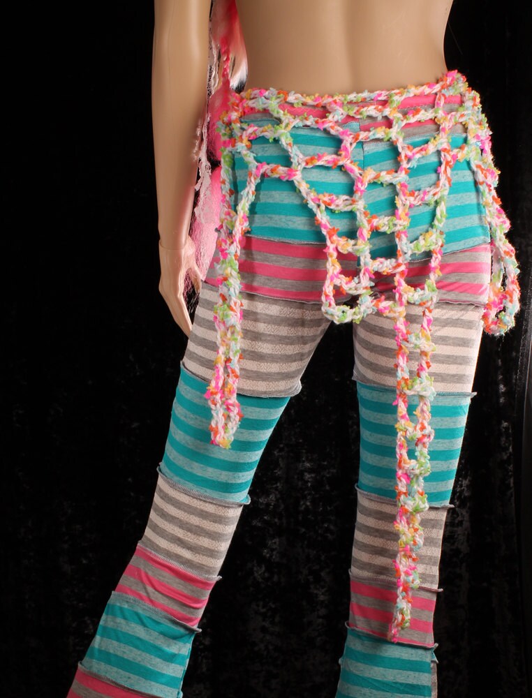 Bunter Lagen Rock, Feen Bauchtanz Hüfttuch, Häkel Top, Festival Fashion, Hippie, Boho Style von CrudeThings