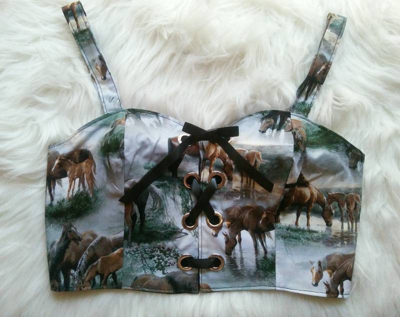 Bustier Top Zum Schnüren, Mit Pferde Print, Aus Baumwolle Natur Wald Und Tiere Top, Auf Bestellung, Große Größen Erhältlich von CruelCandy