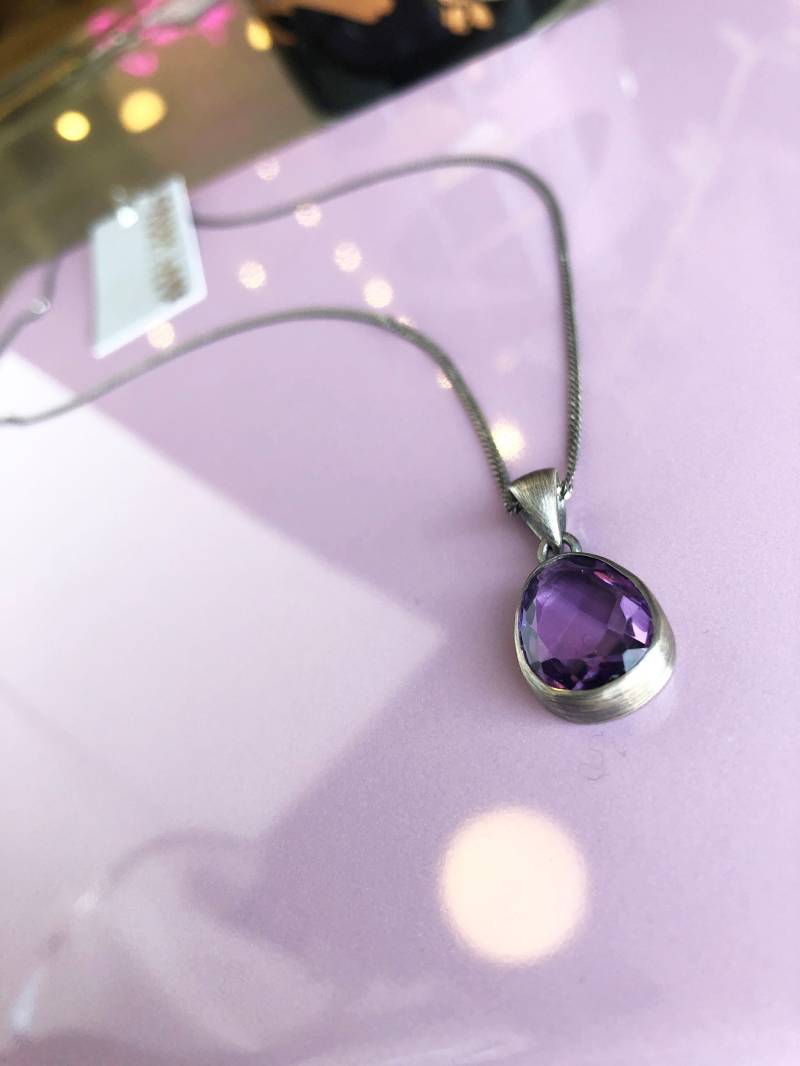 Antiker Edelstein Anhänger Mit Kette Antiker Edelstein Anhänger Mit Kette von CrushLane