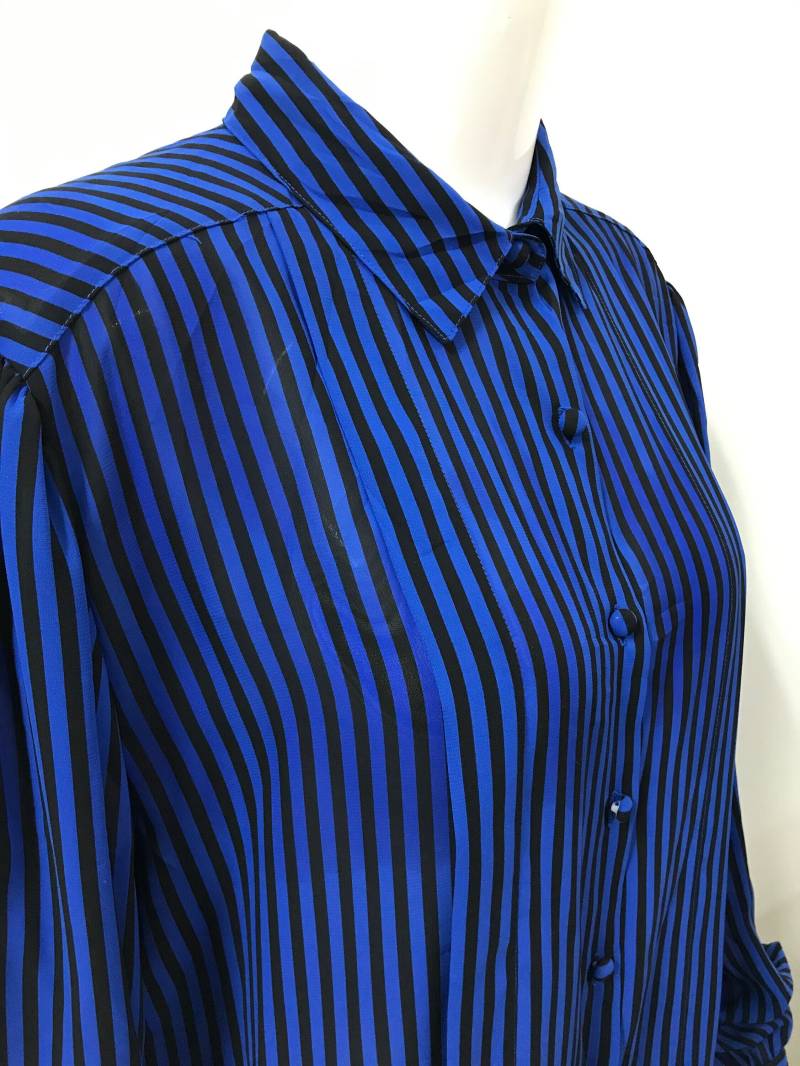 Vintage Schwarz Und Blau Gestreifte "The Bay' Bluse von CrushLaneVintage