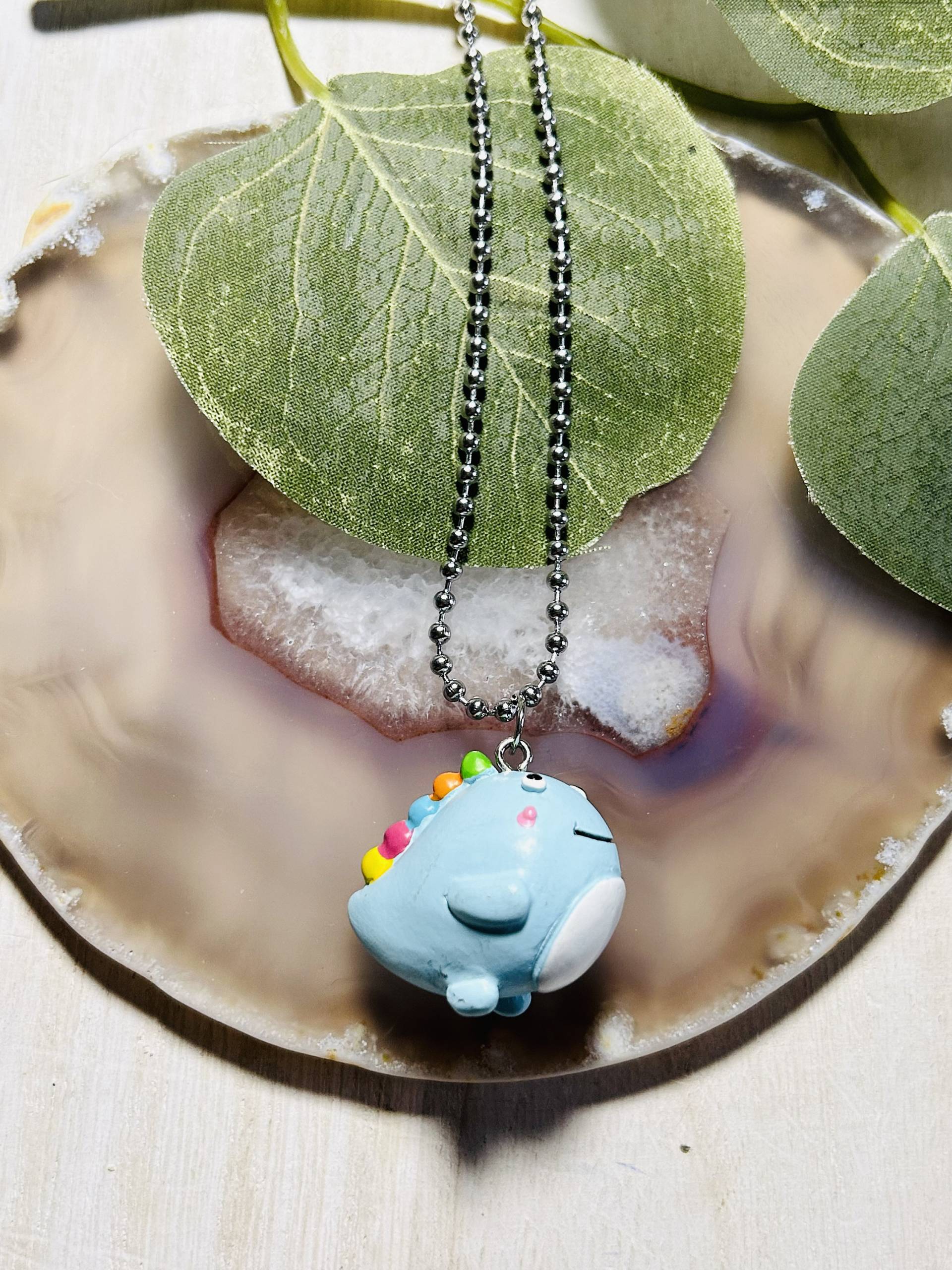 Kinder Blaue Dinosaurier Halskette, Halskette Kinder Blaue Dinosaurier Halskette, Halskette von Crushedonjewelry