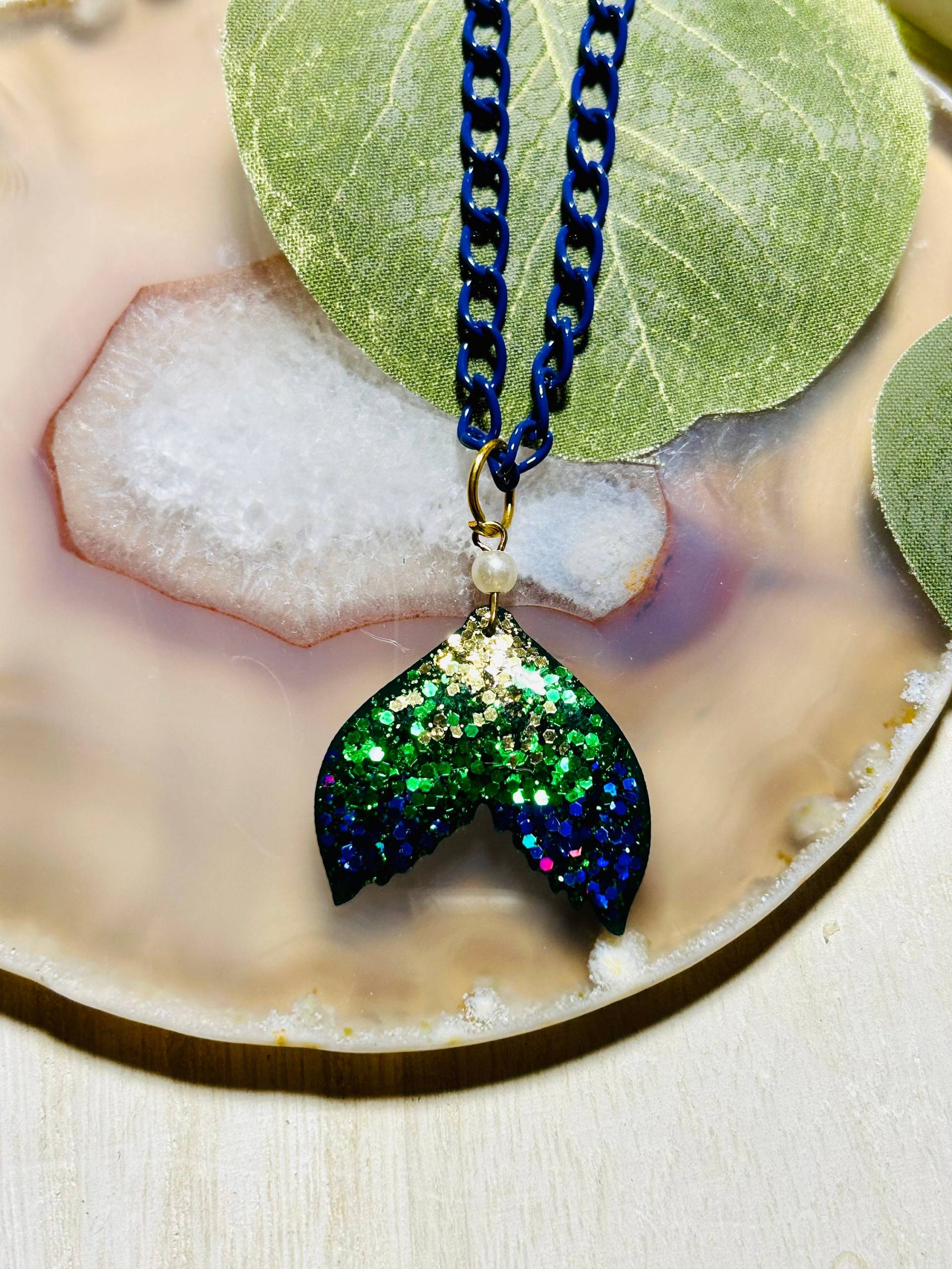 Kinder Mermaid Glitter Tale Halskette, Blau Halskette Kinder Mermaid Glitter Tale Halskette, Blau Halskette von Crushedonjewelry