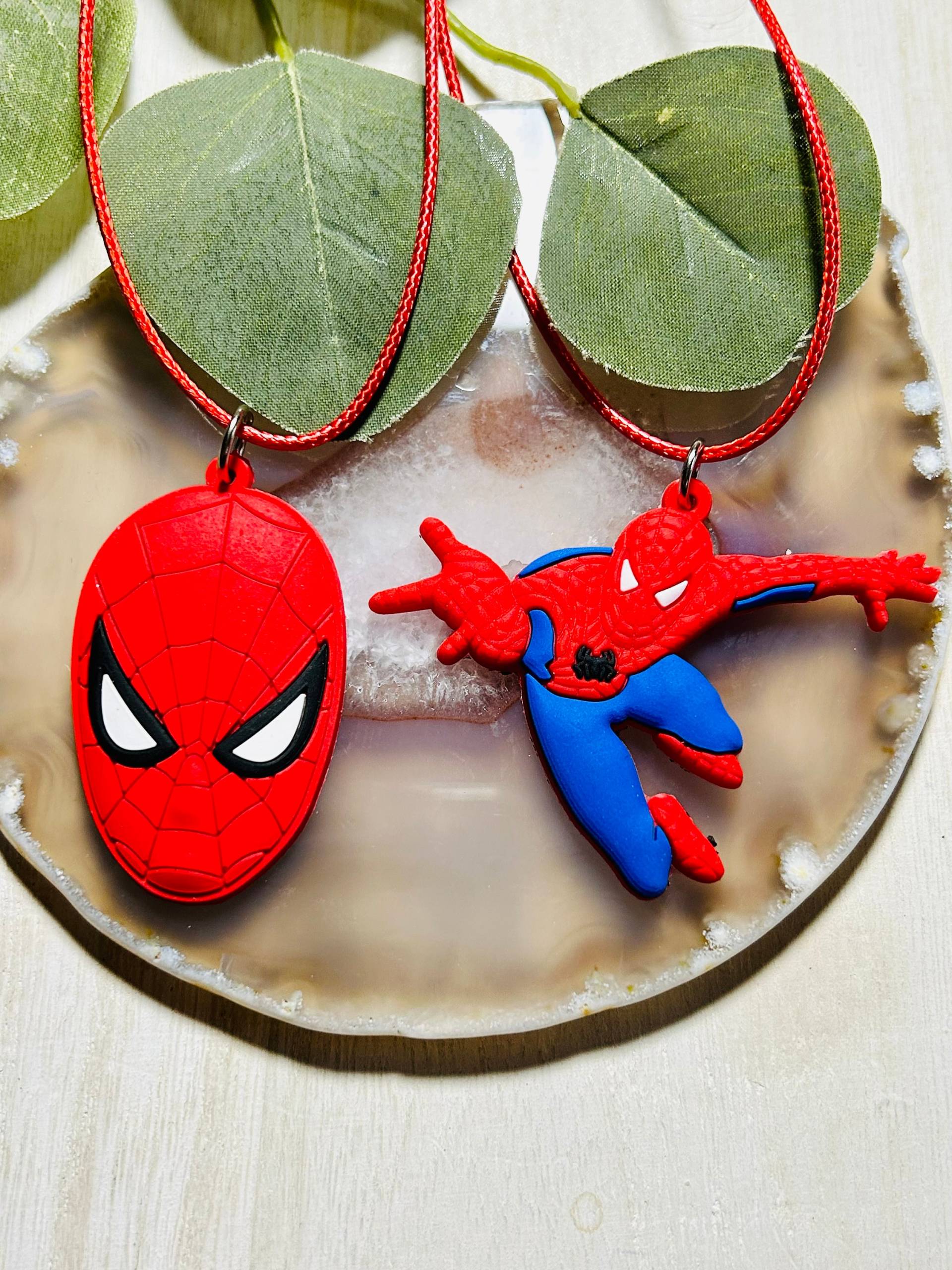 Kinder Red Superhero Halskette, Mehrere Optionen Halskette von Crushedonjewelry