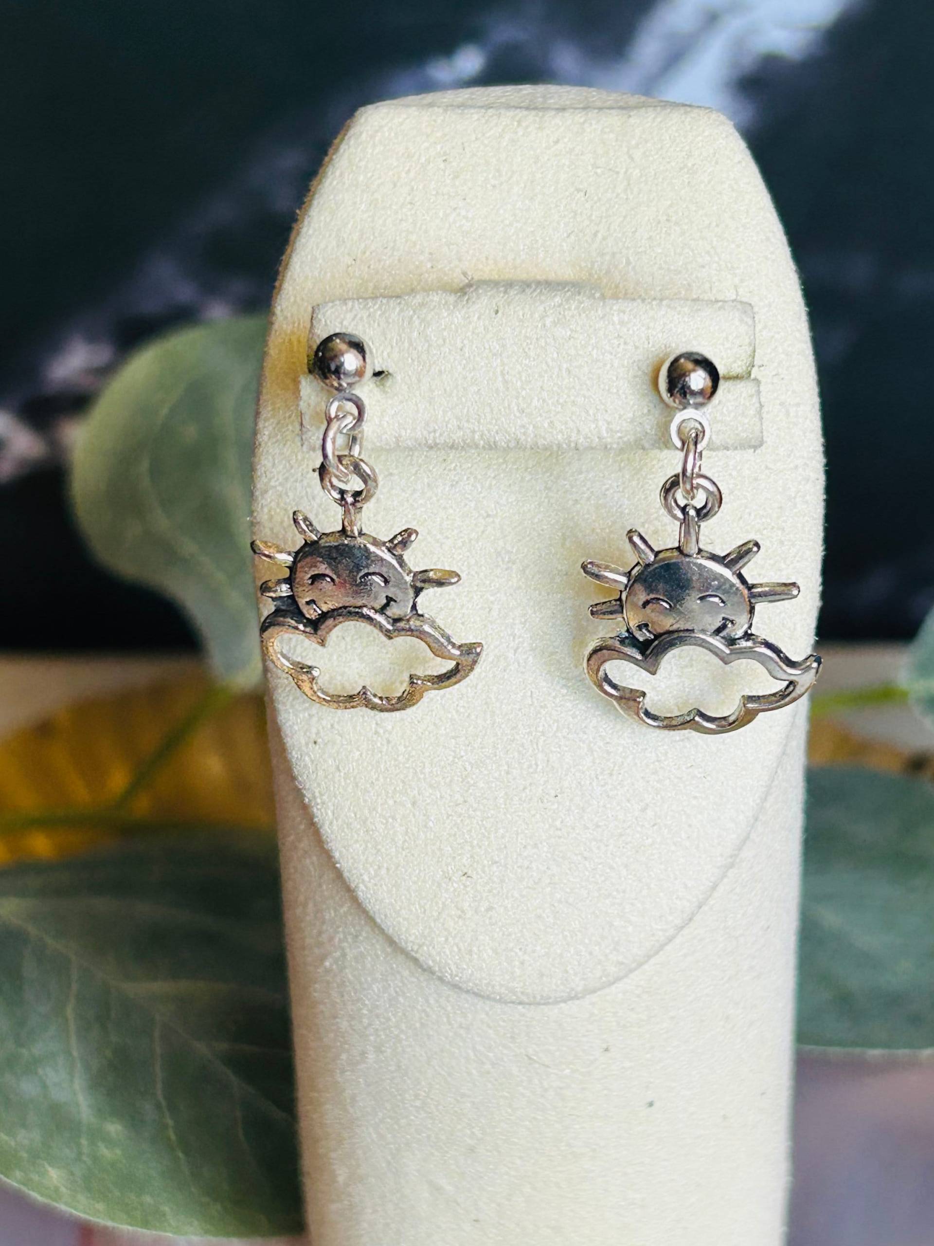 Mädchen Sonne Und Wolke Ohrringe, Kronleuchter Ohrringe Mädchen Sonne Und Wolke Ohrringe, Kronleuchter Ohrringe von Crushedonjewelry