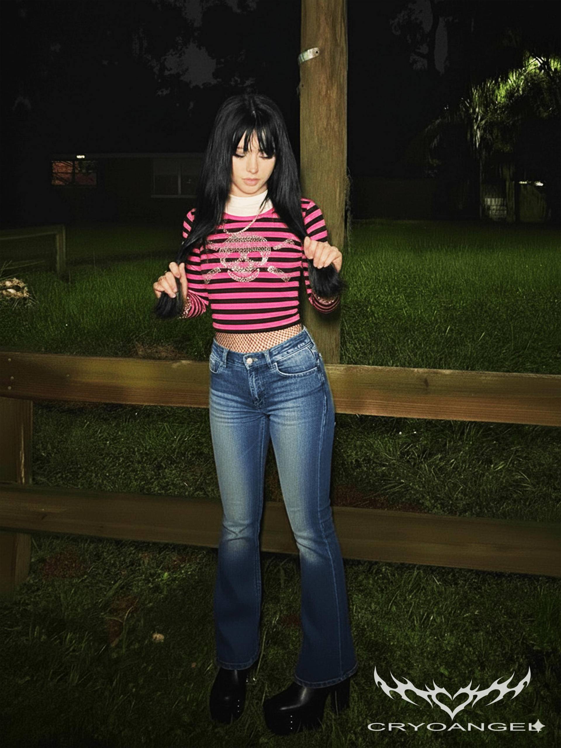 Gothic Y2K Cropped Longsleeve Mit Strass-Schädel, Schwarz-Pink Gestreiftes Oberteil Damen, Cryoangel Style Streetwear Punk 2000Er, Skull von Cryoangel