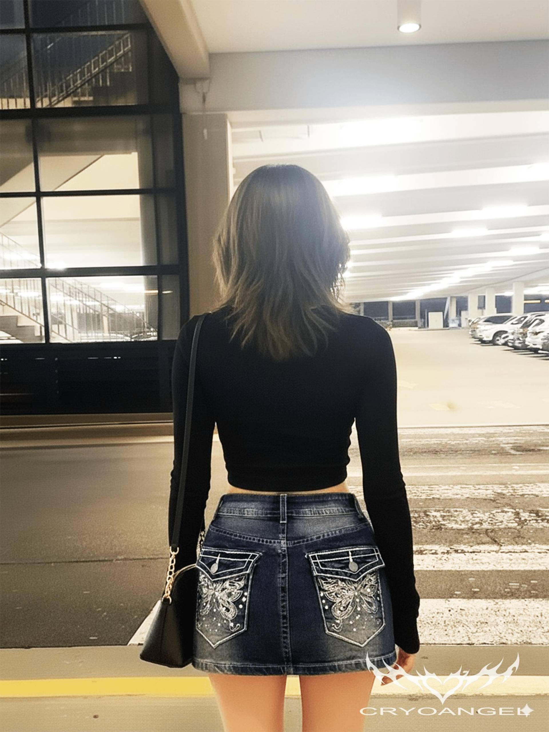 Y2K Denim Minirock Im Cryoangel-Style, Dunkelblauer Jeansrock Mit Butterfly-Stickerei & Strass Auf Den Taschen, 2000Er Clubwear, Skirt von Cryoangel