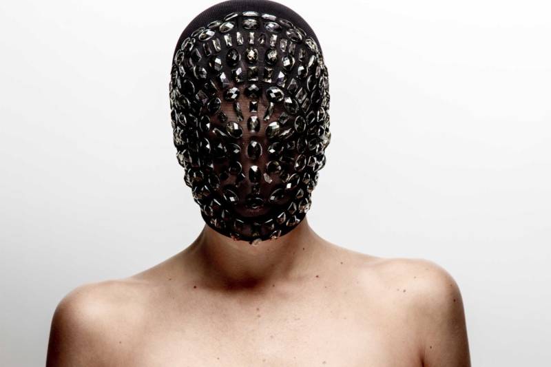 Black Hole .. Haute Couture Maske Handgefertigt Juwelen Bedeckt von CrypticNine