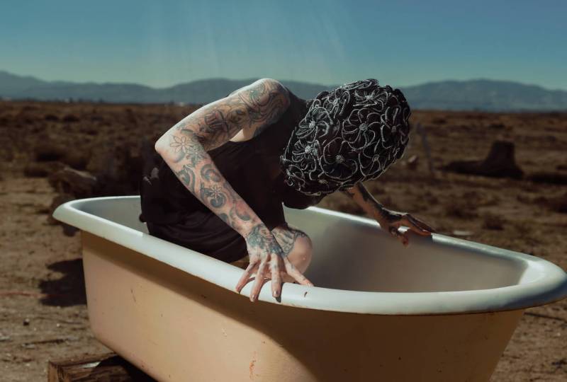 Black Rose - Custom Masquerade Maske Mit Handgemachten Rosen Zipper von CrypticNine