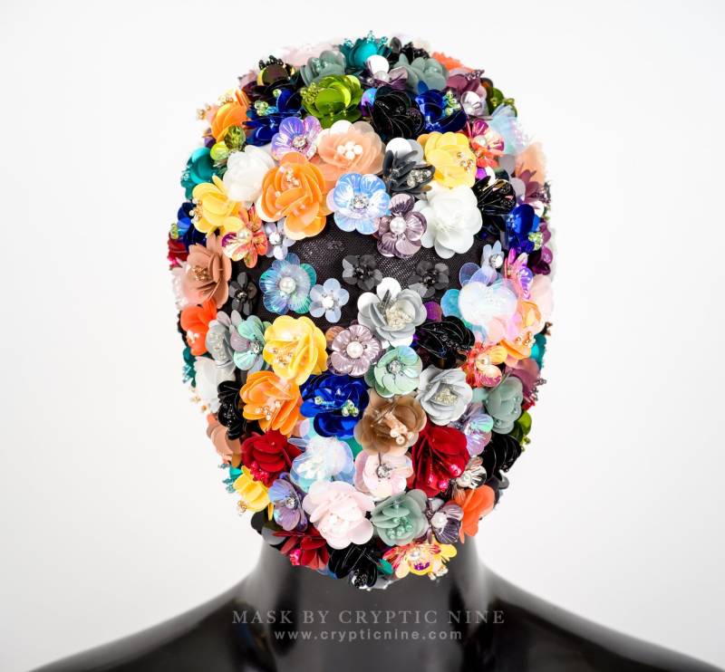 Flower Power - Individuelle Blumen Haute Couture Gesichtsmaske von CrypticNine