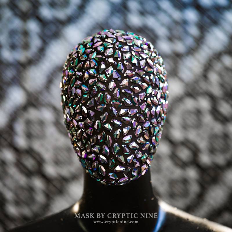 Lila Regen .. Benutzerdefinierte Masquerade Maske Handmade in Multi Color Jewels Bedeckt von CrypticNine