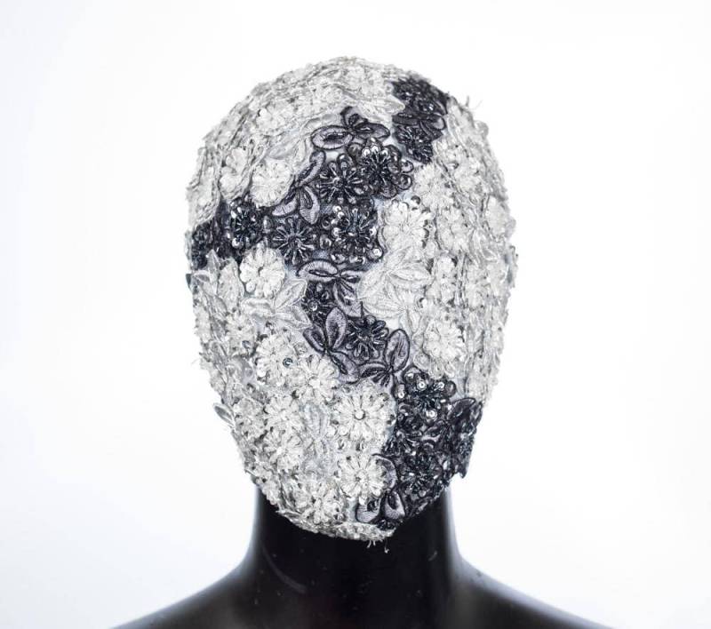 Weiße Rose - Individuelle Haute Couture Maske von CrypticNine