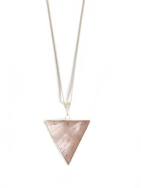 Crystal and Sage Rosenquarz Dreieck Halskette Crystal and Sage Rosenquarz Dreieck Halskette von Crystal and Sage