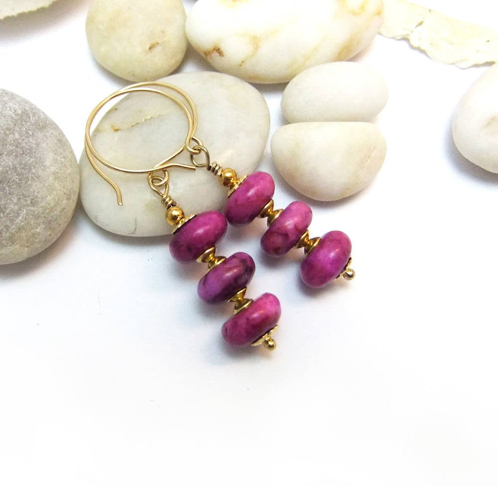 Fuchsia Rosa Sugilith Edelstein Perlen Tropfen Ohrringe Handgemacht Gold Filled Ohrhaken Rondell Fuchsia Rosa Sugilith Edelstein Perlen Tropfen Ohrringe Handgemacht Gold Filled Ohrhaken Rondell von CrystalBazaar
