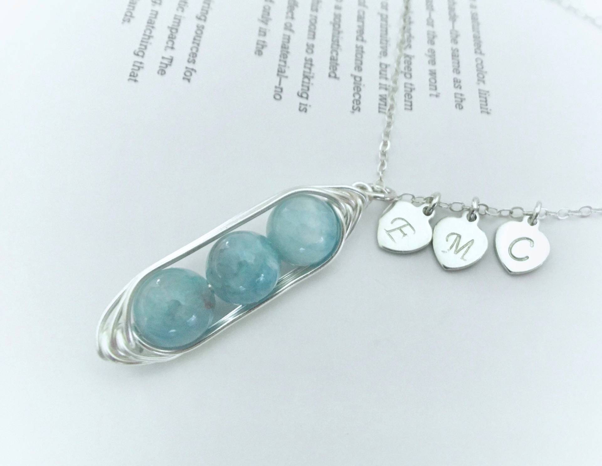 Aquamarin Peapod Halskette, Personalisierte 3 Erbsen in Einer Schote Halskette Sterling Silber Aquamarin Peapod Halskette, Personalisierte 3 Erbsen in Einer Schote Halskette Sterling Silber von CrystalBlueJewels