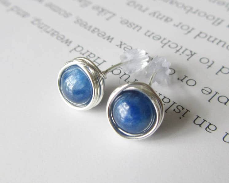 Kyanit Draht in Sterling Silber Ohrstecker Gewickelt Kyanit Draht in Sterling Silber Ohrstecker Gewickelt von CrystalBlueJewels