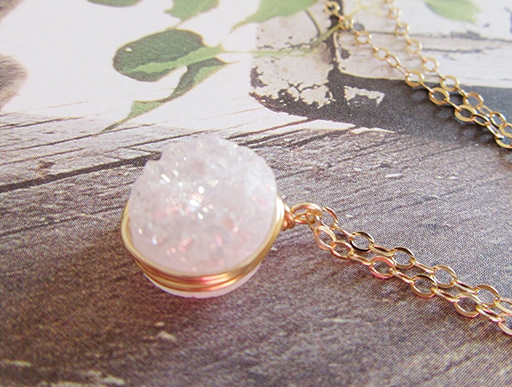 Weiße Druzy Kette, Weiße Edelsteinkette, 14K Gold Filled, Roségold Filled Weiße Druzy Kette, Weiße Edelsteinkette, 14K Gold Filled, Roségold Filled von CrystalBlueJewels