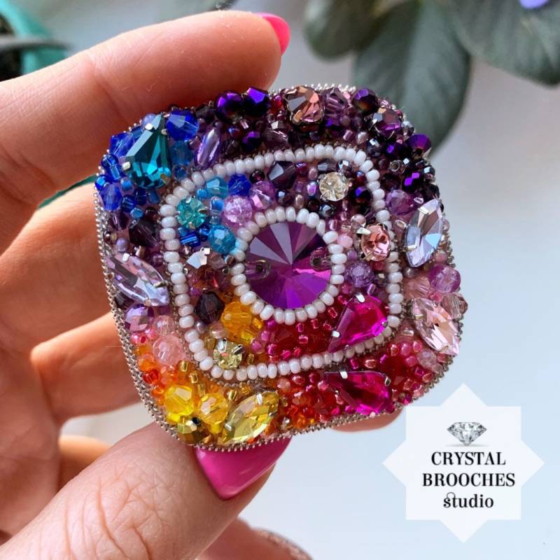 Instagram Logo Brosche Regenbogen Perlen Brosche von CrystalBroochesStore