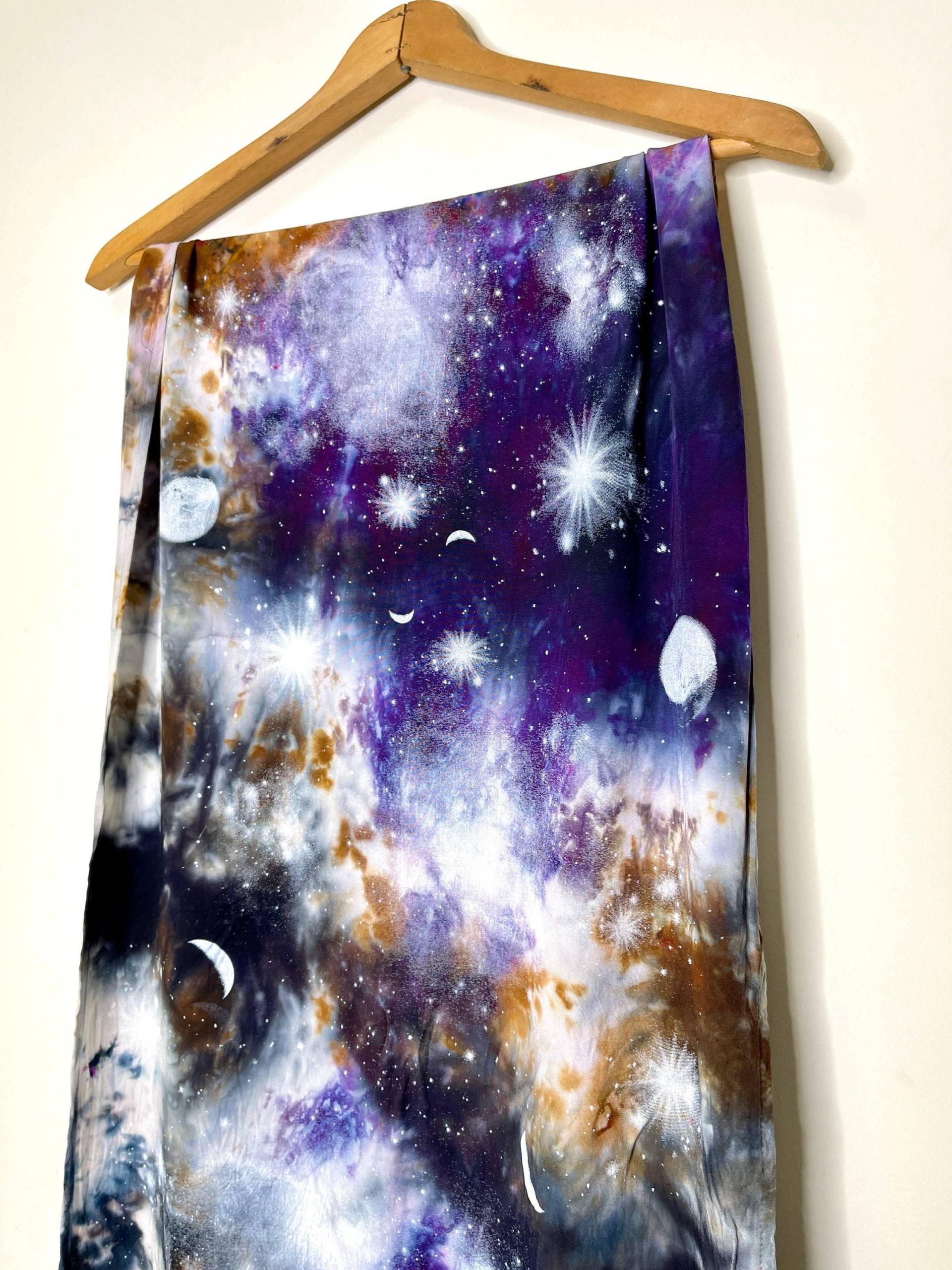 Bronze Galaxy Tie Dye Rave Pashmina. Accessoires Für Outfit. Herren Pashmina Kleidung von CrystalCatDesignCo