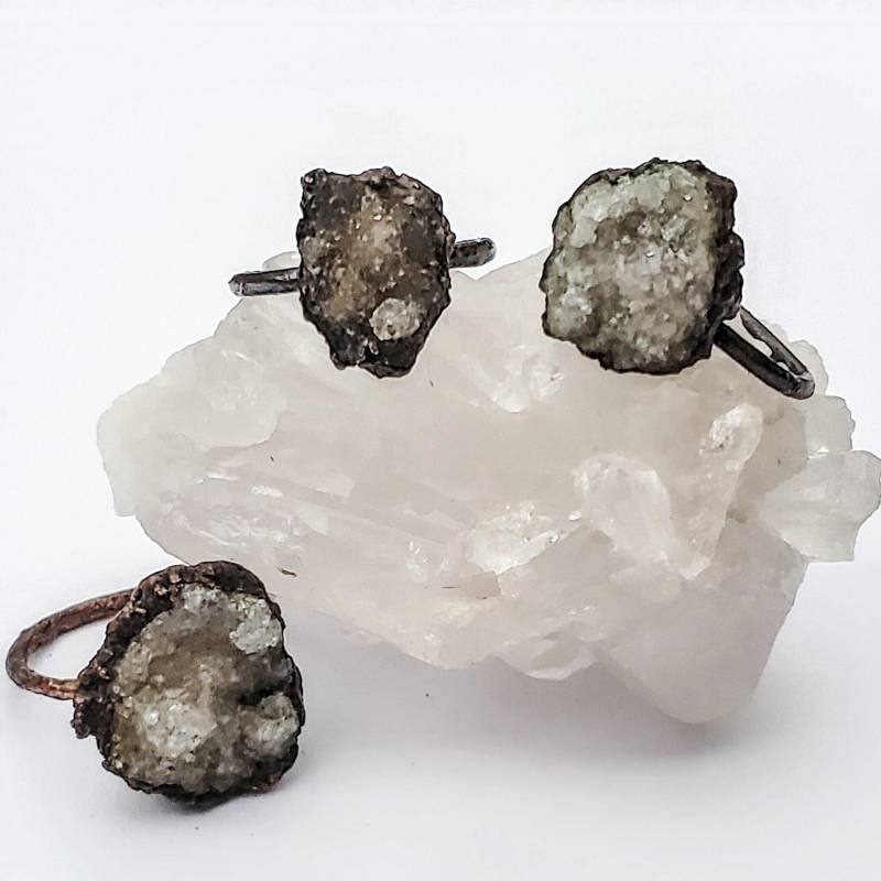 Druzy Geode Ring, Rustikaler Kristall Elektrogeformter Kupfer Rohstein Ring Druzy Geode Ring, Rustikaler Kristall Elektrogeformter Kupfer Rohstein Ring von CrystalDreamerCo