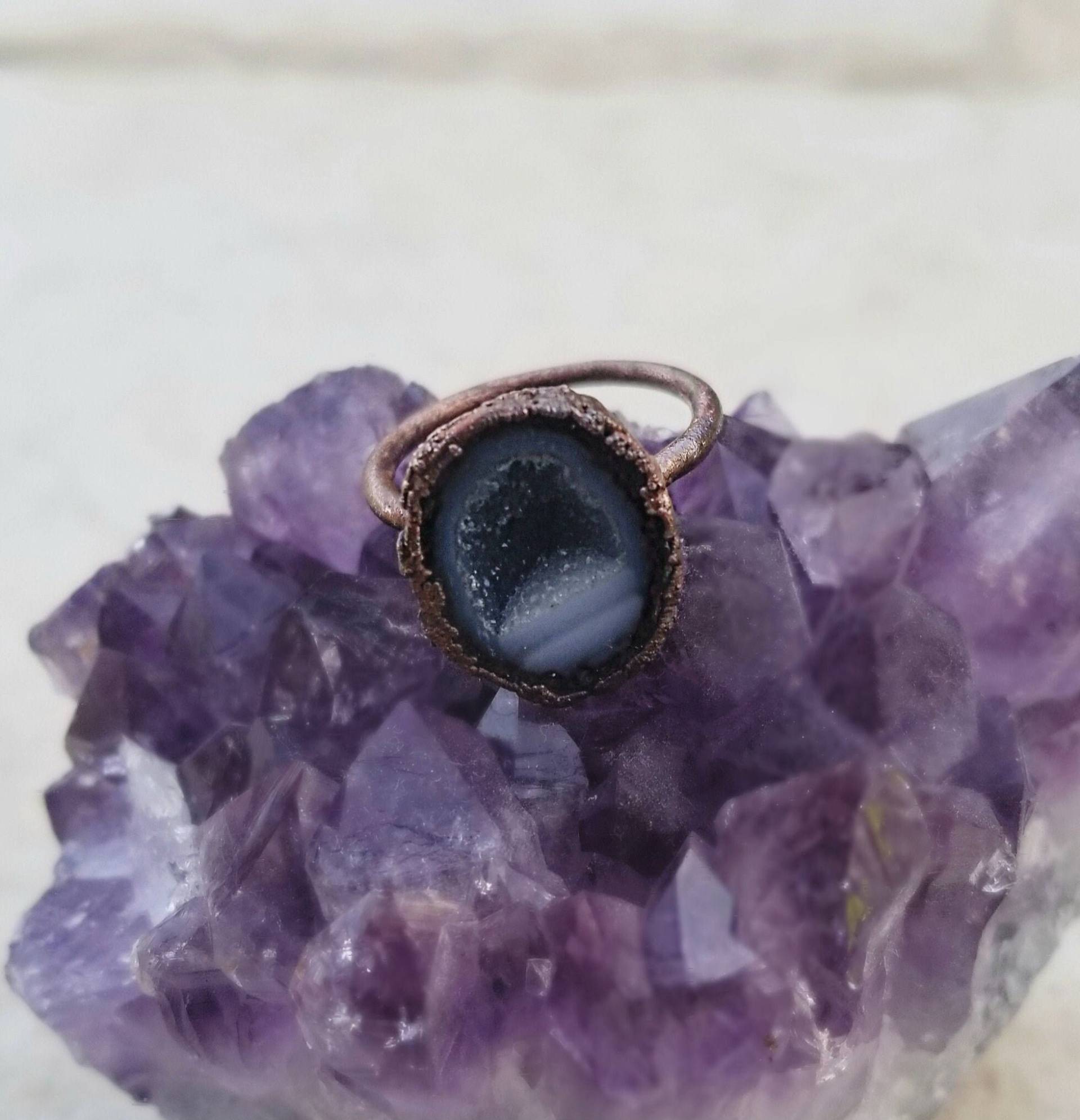 Geode Druzy Benutzerdefinierten Ring, Tabasco Elektrogeformten Kupferring, Rohstein Ring Geode Druzy Benutzerdefinierten Ring, Tabasco Elektrogeformten Kupferring, Rohstein Ring von CrystalDreamerCo