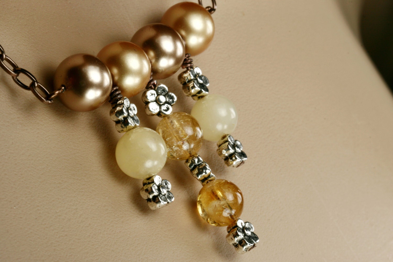 Orange Citrine, Swarovski Kristall Perlen Und Gelbe Jade Halskette Orange Citrine, Swarovski Kristall Perlen Und Gelbe Jade Halskette von CrystalMoments