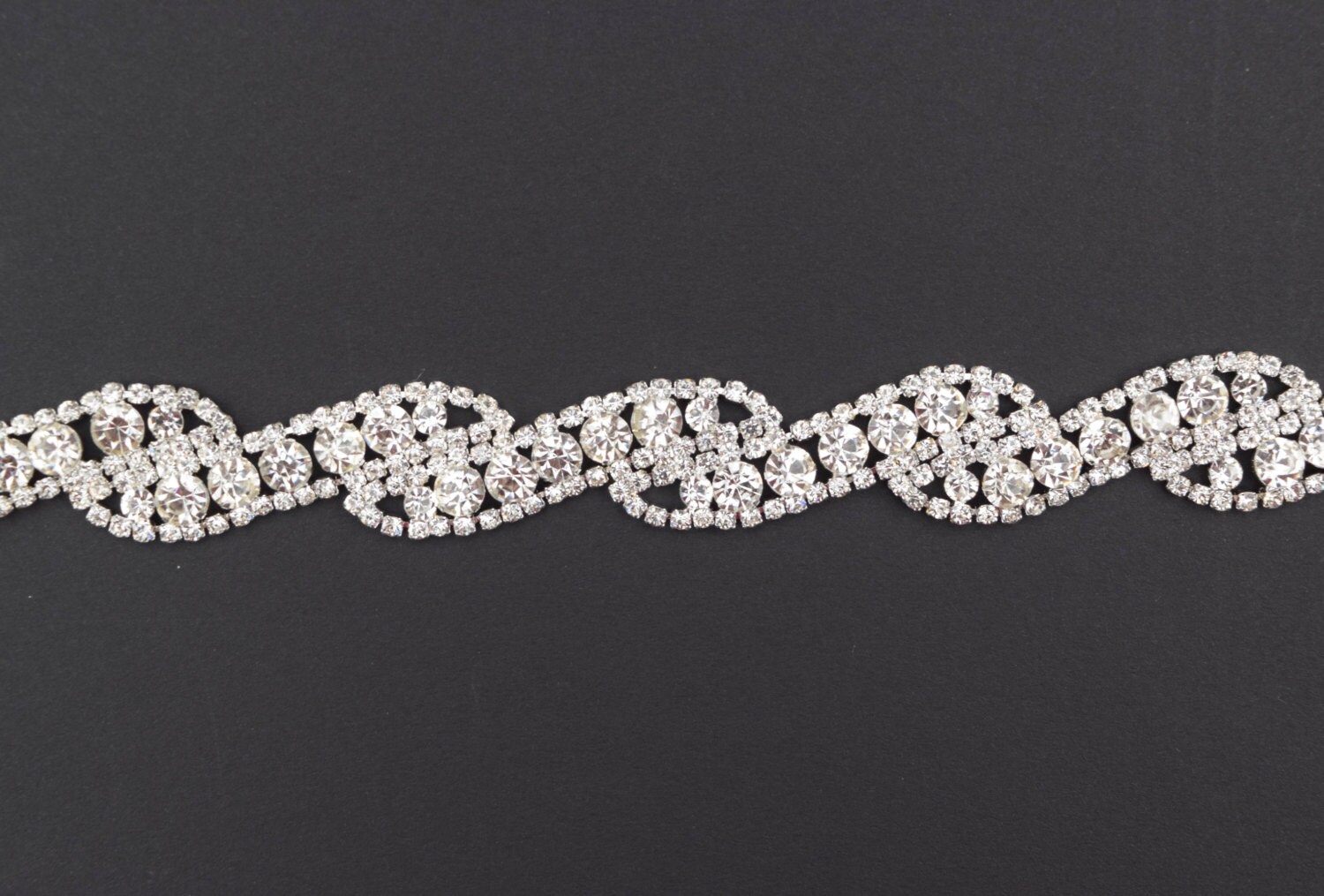 20cm Kristall Strassstein Zierleisten - 3 Lagen Kristallspitze Strass Applikationen Kristallspitzen Perlenverzierungen [Tr-040] von CrystalTrimming