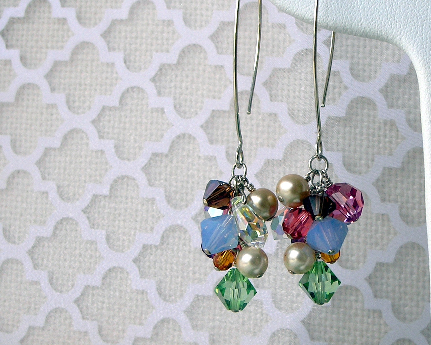 Aria - Sterling Silber, Swarovski-Kristall, Cluster, Bunten Cyrstals, Lange Träne Fallen Earwire Aria - Sterling Silber, Swarovski-Kristall, Cluster, Bunten Cyrstals, Lange Träne Fallen Earwire von CrystalWaveDesigns