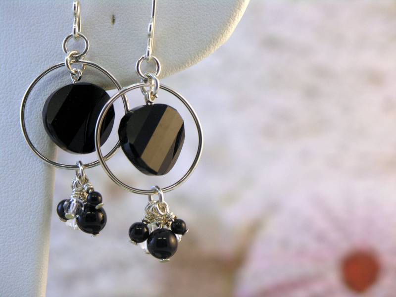 Regina14 - Sterling Silber Reifen, Swarovski-Kristallen, Jet Schwarz, Swarovski Perlen, Ohrdraht, Kostenloser Versand Regina14 - Sterling Silber Reifen, Swarovski-Kristallen, Jet Schwarz, Swarovski Perlen, Ohrdraht, Kostenloser Versand von CrystalWaveDesigns