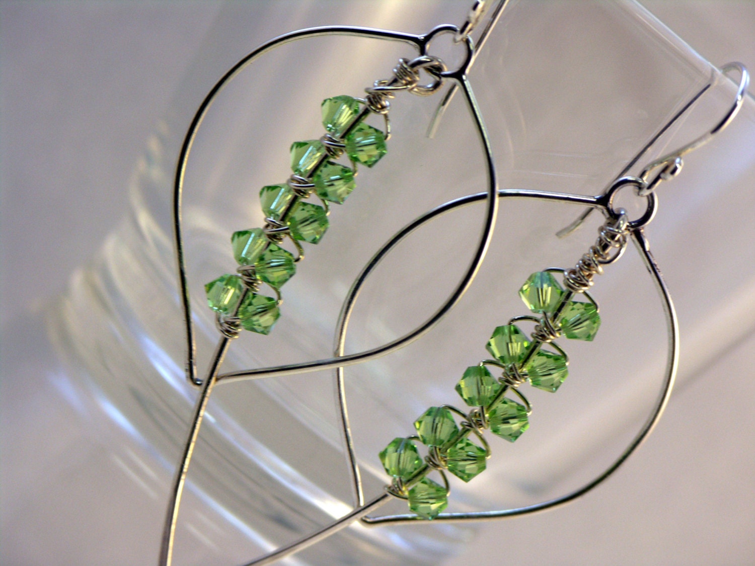 Samantha - Sterling Silber Teardropohrringe, Spike, Kaskadierung Swarovski-Kristall, Peridot, Ohrhaken Samantha - Sterling Silber Teardropohrringe, Spike, Kaskadierung Swarovski-Kristall, Peridot, Ohrhaken von CrystalWaveDesigns