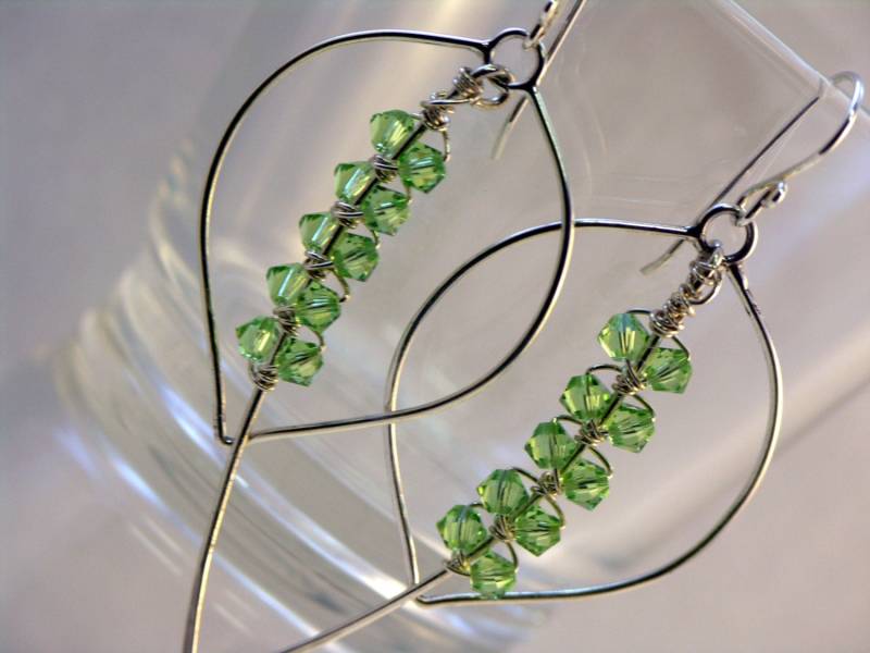 Samantha - Sterling Silber Teardropohrringe, Spike, Kaskadierung Swarovski-Kristall, Peridot, Ohrhaken Samantha - Sterling Silber Teardropohrringe, Spike, Kaskadierung Swarovski-Kristall, Peridot, Ohrhaken von CrystalWaveDesigns