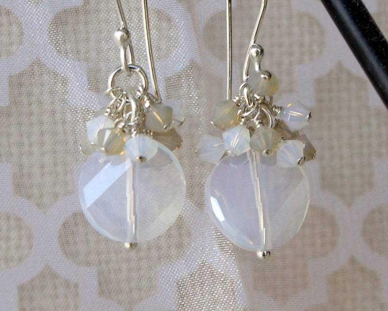 Tracey - Swarovski Kristall, Ohrringe, Weisser Opal, Crystal Twist, Sterling Silber Beim Suchen & Aus Tracey - Swarovski Kristall, Ohrringe, Weisser Opal, Crystal Twist, Sterling Silber Beim Suchen & Aus von CrystalWaveDesigns