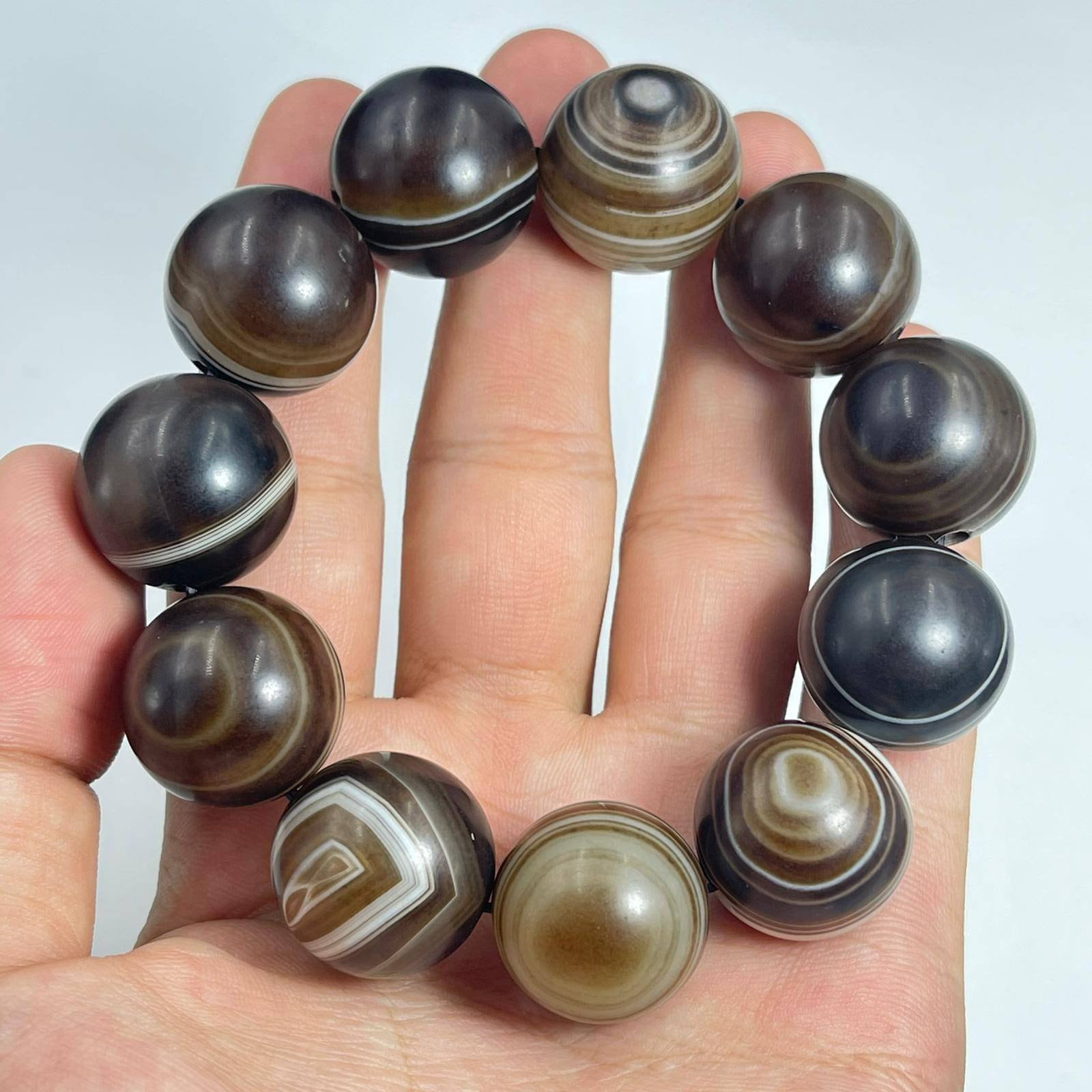 Mind Blowing Antique Old Natural Sulemani Haqqeq Ancient Eye Banded Lot Beads Atemberaubendes Armband, Mächtiger Stein, Altes Suleimani Achat Armband von CrystalballStore