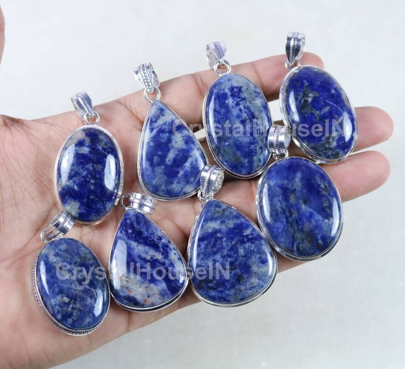 Schöner Natürlicher Blauer Sodalith Edelstein-Anhänger, Exklusiver Sodalith-stein-Silber Überzogener Anhänger-Schmuck von Crystalgems2020