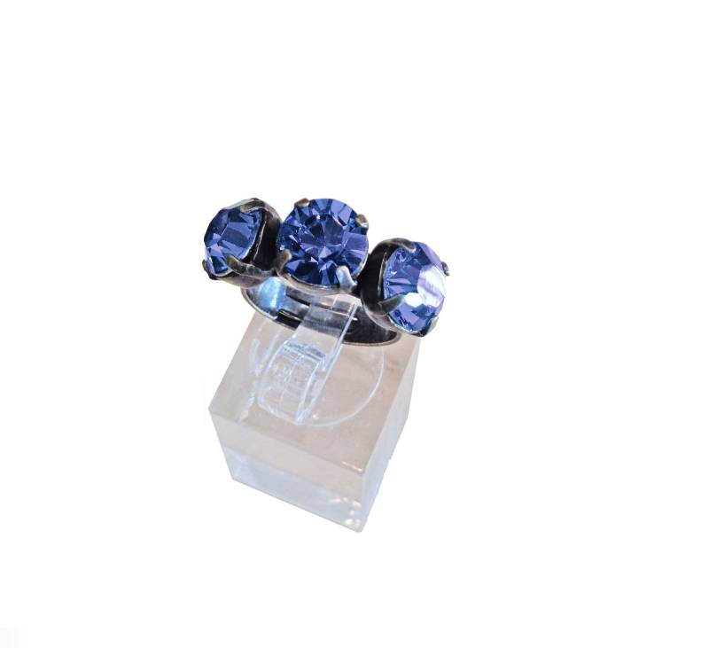 Swarovski-Kristall 8mm Drei-stein Tanzanite, Antik-Messing Vernickelt von CrystallizedByLena