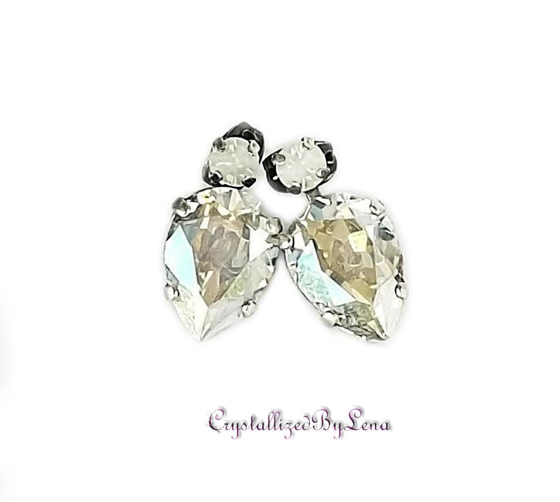 Swarovski Kristall Weiß Opal Und Moonlight 14x10mm Birne Ohrstecker Tropfenohrringe, Antik Versilbert von CrystallizedByLena