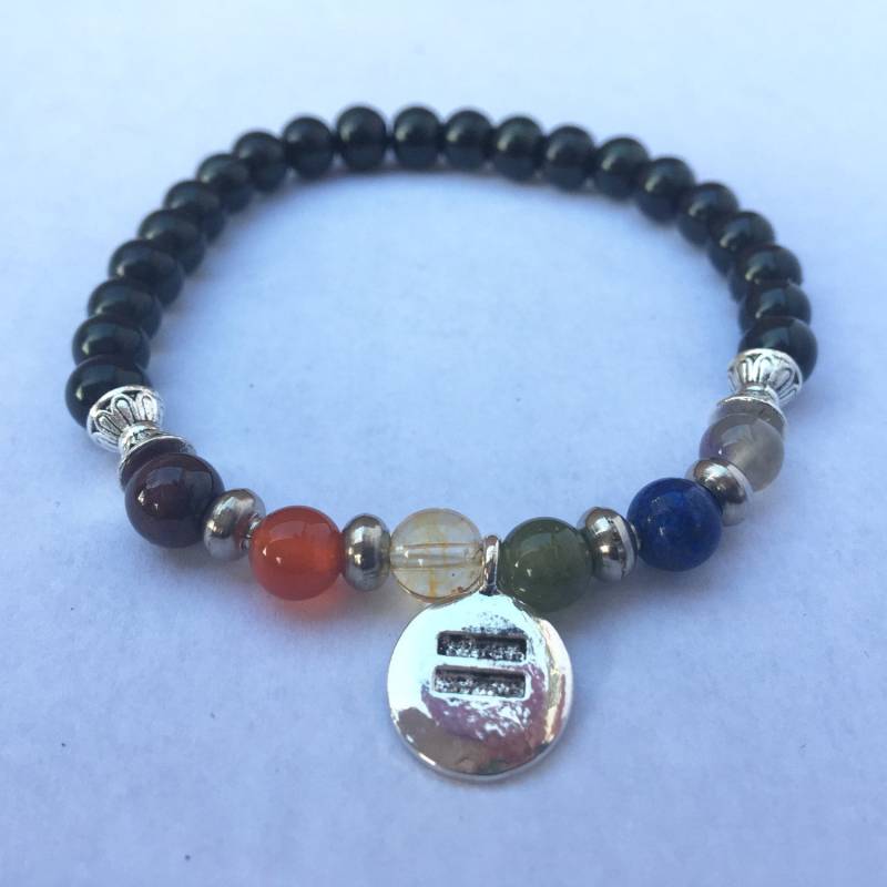 Regenbogen Stein Gleichheit Armband, Farbige Steine, Gleichheitssymbol, Schmuck, Gay Pride Lgbtq, Mehrfarbig Regenbogen Stein Gleichheit Armband, Farbige Steine, Gleichheitssymbol, Schmuck, Gay Pride Lgbtq, Mehrfarbig von CrystallizedMinds