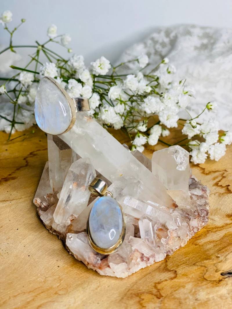 Mondstein Anhänger Silber Mondstein Anhänger Silber von CrystalsOilsCandles